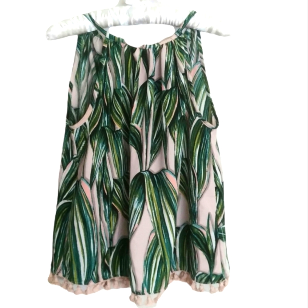 Green Sleeveless - Picture 2 of 7